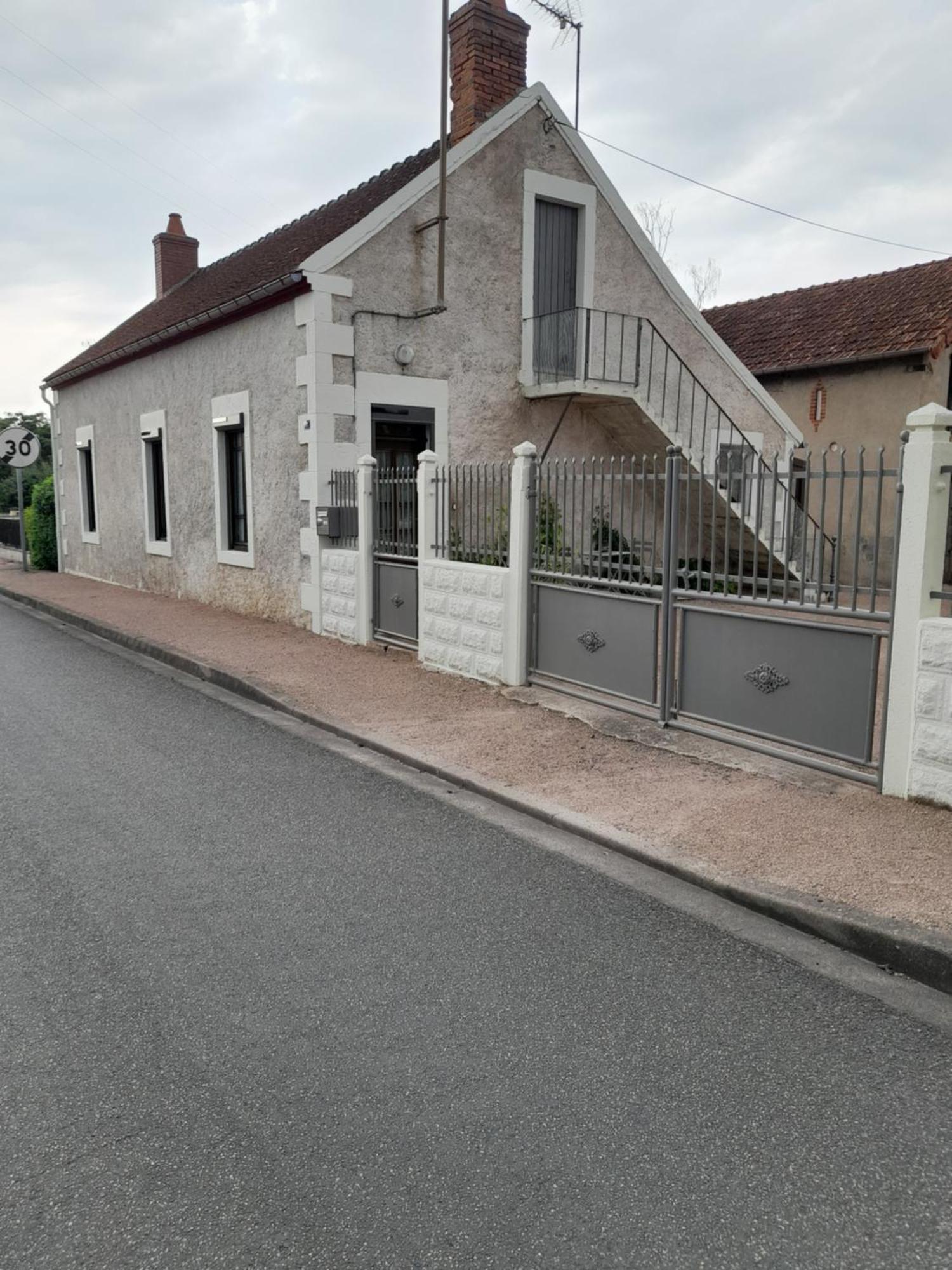 Maison Proche Le Pal 4Kms Thiel-sur-Acolin ภายนอก รูปภาพ